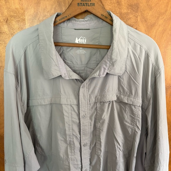 REI Co-Op Men's Tan Button Down Shirt Vented Mesh Nylon Rugged Hiking XXL Active - Picture 3 of 16